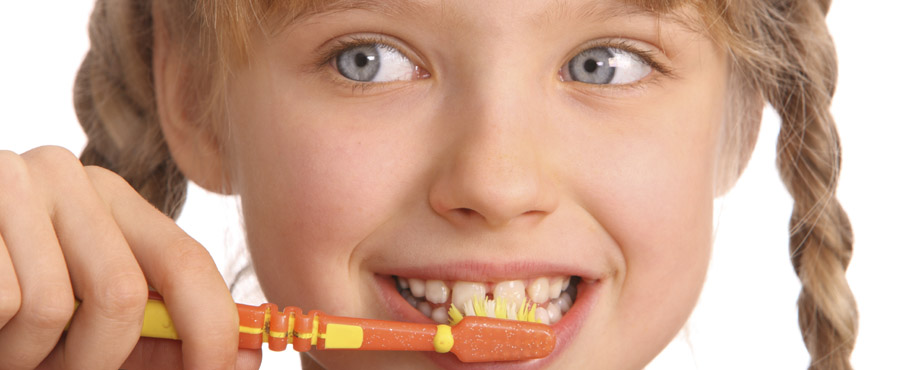 Профилактика полости рта с помощью зубной щетки